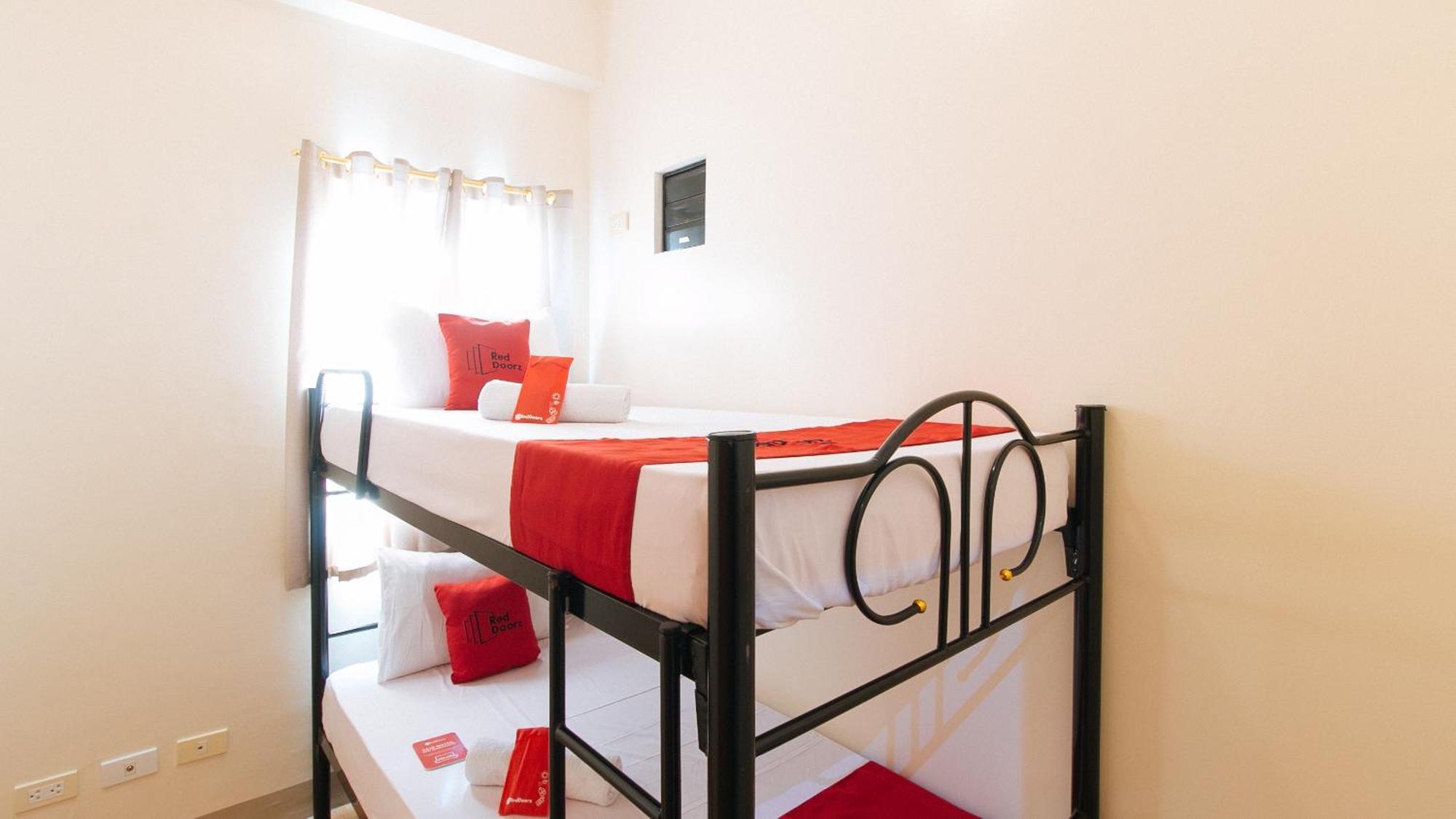 Reddoorz Plus At Alpina Heights Paranaque Paranaque City Exteriér fotografie