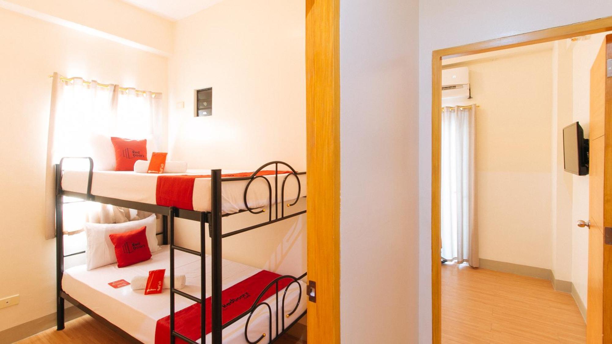 Reddoorz Plus At Alpina Heights Paranaque Paranaque City Exteriér fotografie