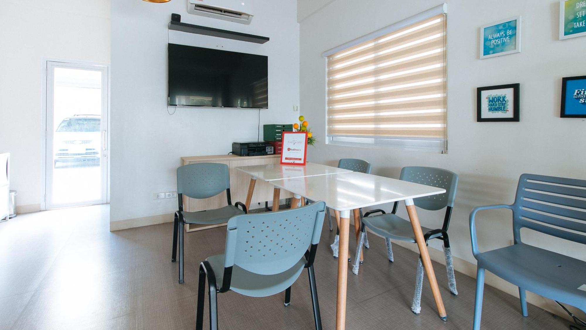 Reddoorz Plus At Alpina Heights Paranaque Paranaque City Exteriér fotografie